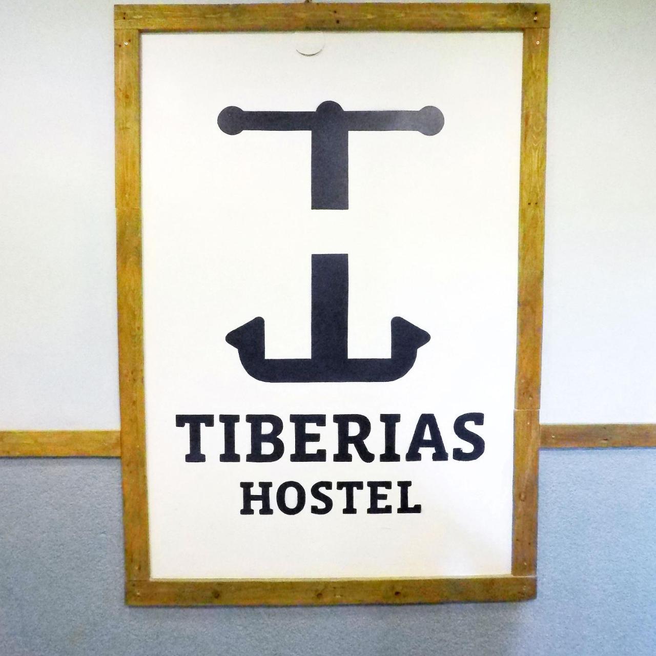 Tiberias Hostel Экстерьер фото